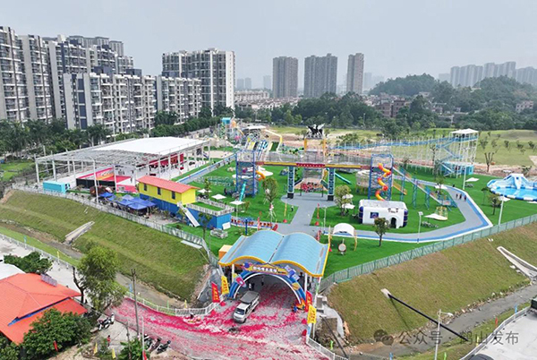 “沉睡”地塊變身“沉浸式”樂園！鶴山奇樂星球樂園開園迎客“爆屏”！